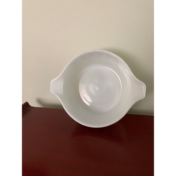 Pyrex snowflake garland #474 B 1 1/2 QT - Cinderella garland  NO LID - Picture 2 of 7